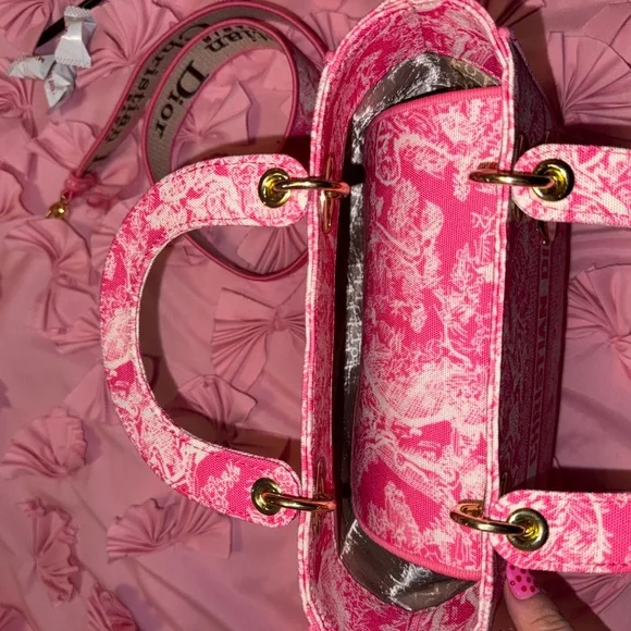 Pink Lady Dior Toile - Picture 4 of 5